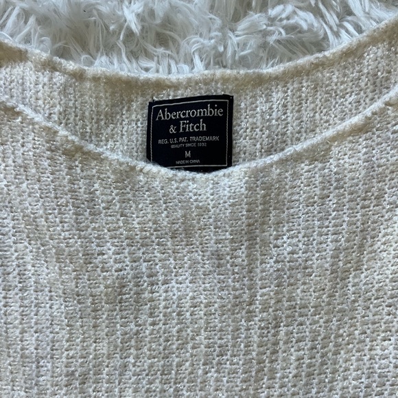 Abercrombie & Fitch sweater - Picture 3 of 3